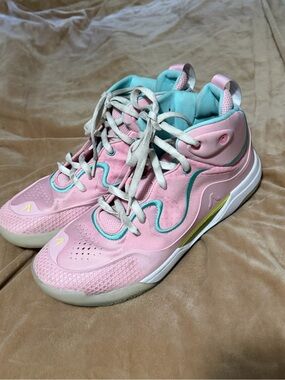 Avoli Mid Pink Volleyball Sneakers Women’s 13